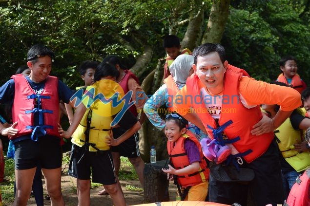 Basah-Basahan Bersama Captiva Chevy Club di Pangandaran