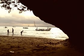 Galeri Photo Menikmati Sore di Pasir Putih Pangandaran