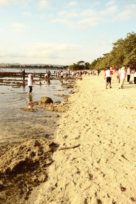 Galeri Photo Menikmati Sore di Pasir Putih Pangandaran