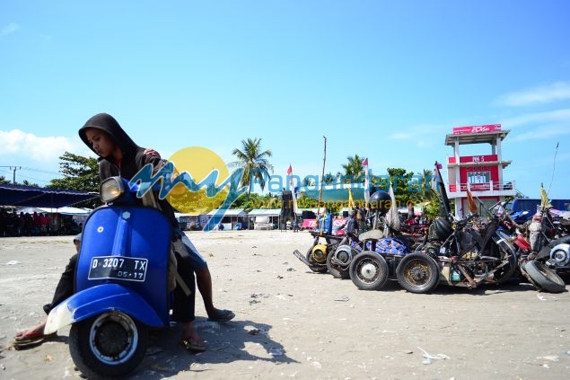 Pangandaran Lautan Scooter 2012