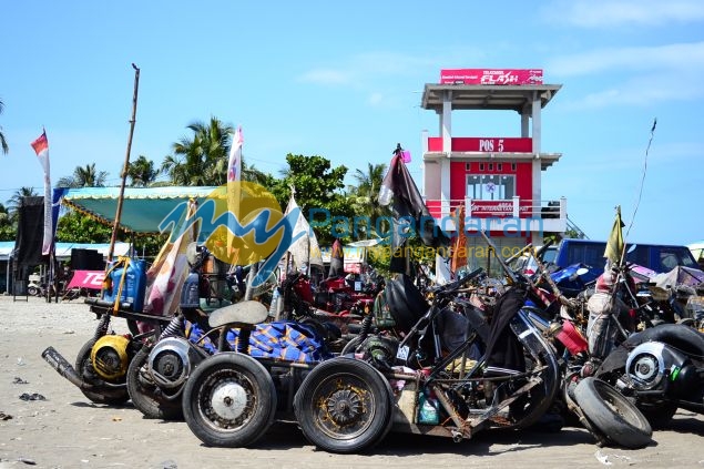 Pangandaran Lautan Scooter 2012