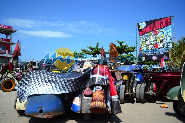 Pangandaran Lautan Scooter 2012