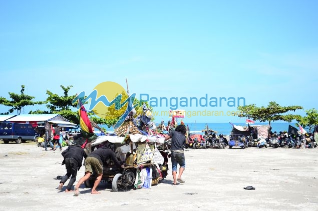 Pangandaran Lautan Scooter 2012