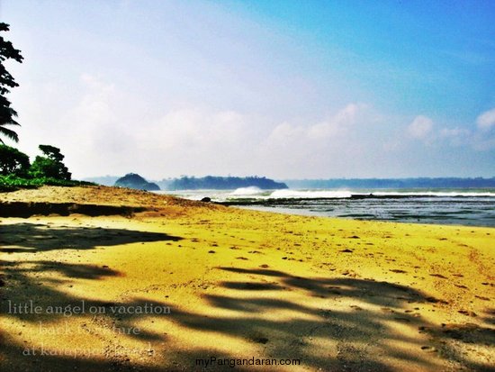 Indahnya Pantai Karapyak