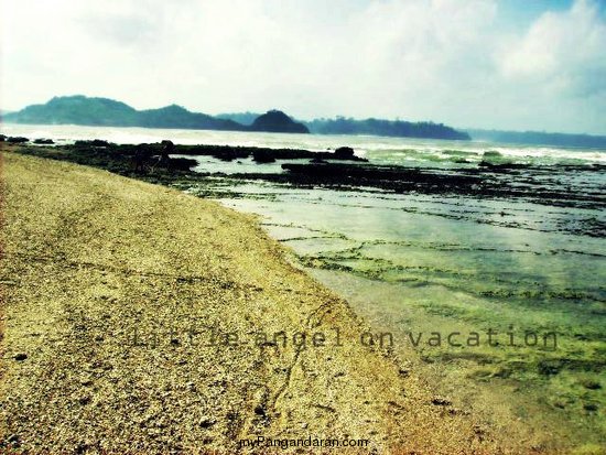 Indahnya Pantai Karapyak