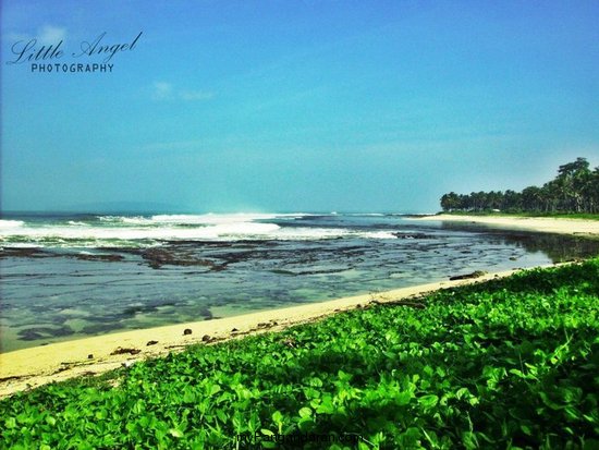 Indahnya Pantai Karapyak