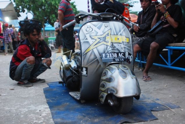 Potret Event 19th Annivesary Vespa Antique Club di Pangandaran