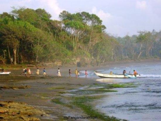 Pantai Madasari