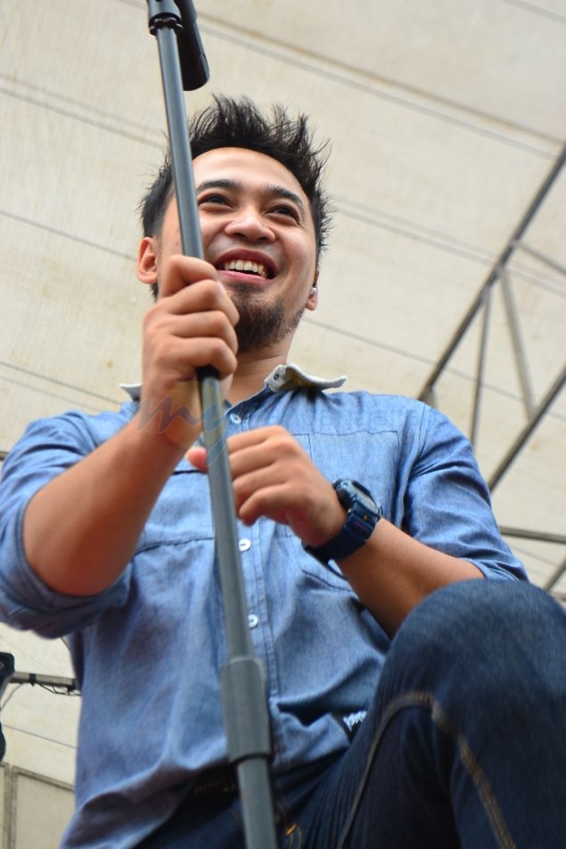 	Band Hello, Hijau Daun dan Zaskia Gotik Hibur Warga Pangandaran