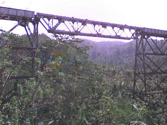 Menelusuri Jalur Kereta Banjar - Pangandaran - Cijulang Yang Telah Mati 