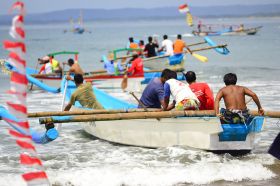 Rangkaian Syukuran Nelayan Pangandaran 2012