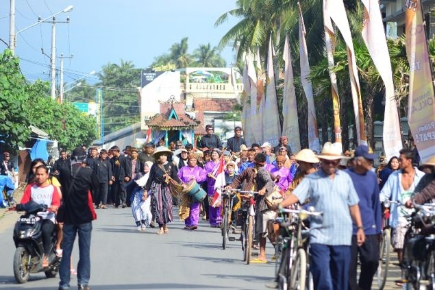 Dokumentasi Syukuran Nelayan Perahu Pesiar