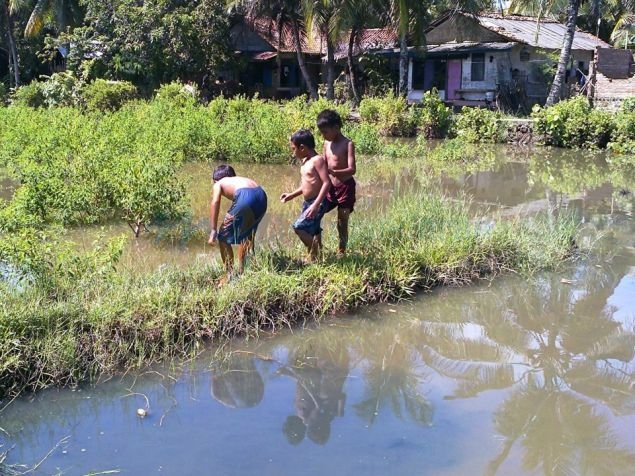 Melihat Potret Anak-Anak Pangandaran Bermain Saat ini