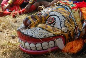 Barongan Alias Ebeg, Seni Tradisional Yang Nyaris Lenyap di Pangandaran