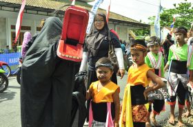 Karnaval dan Gelaran Budaya Meriahkan HUT ke 1 Kabupaten Pangandaran
