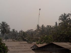 Inilah Potret Hujan Abu Gunung Kelud yang Sampai Pangandaran