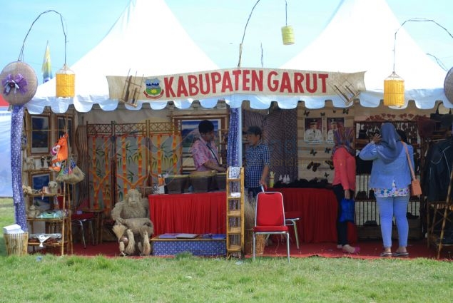 Mengintip Keseruan Hari Pertama International Kite Exhibition 2014