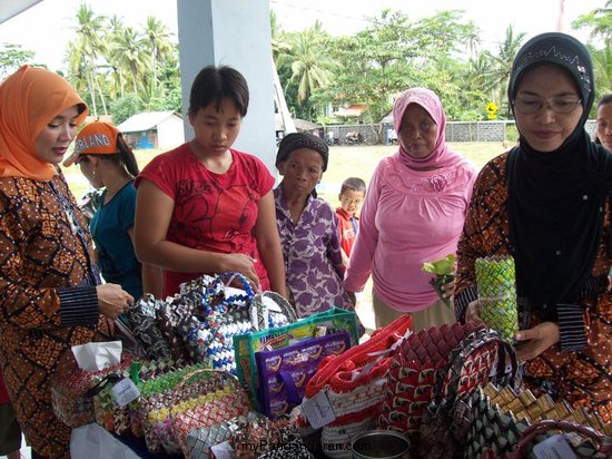 Campernik, Kreatifitas Ibu-ibu Pangandaran