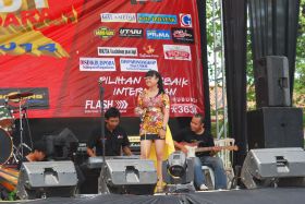 Salah Satu Concestan Grand Final Dangdut Pangandaran 2014