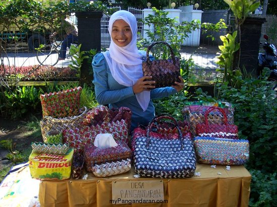 Campernik, Kreatifitas Ibu-ibu Pangandaran