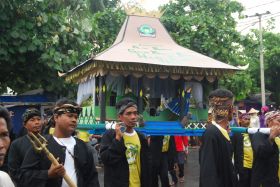 Dokumentasi Hajat Laut Pantai Barat Pangandaran Berlangsung Cukup Meriah