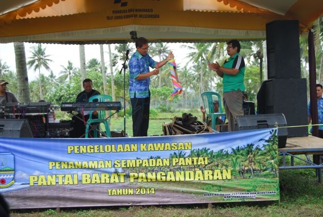 Penghijauan Kawasan Sempadan Pantai Barat Pangandaran