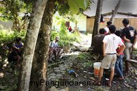 Tradisi Lodong Lebaran Warga Cikembulan