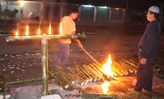 Tradisi Lodong Lebaran Warga Cikembulan