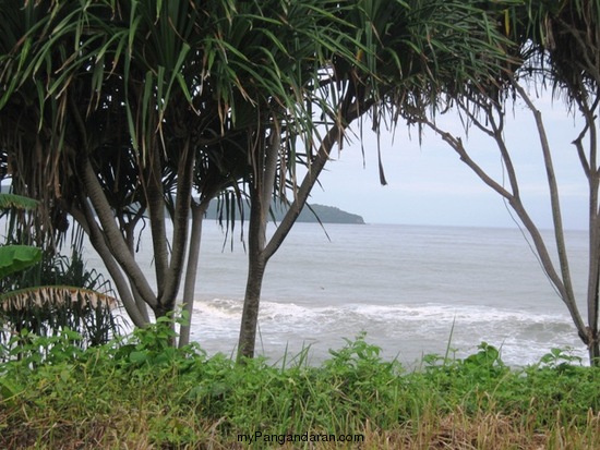 Indahnya Pantai Karapyak Yang Perawan