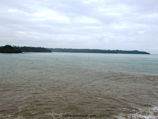 Indahnya Pantai Karapyak Yang Perawan