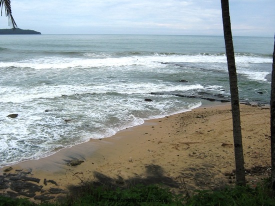 Indahnya Pantai Karapyak Yang Perawan