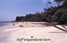 Indahnya Pasir Putih Pangandaran