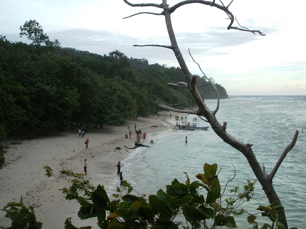 Indahnya Pasir Putih Pangandaran