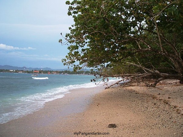 Indahnya Pasir Putih Pangandaran