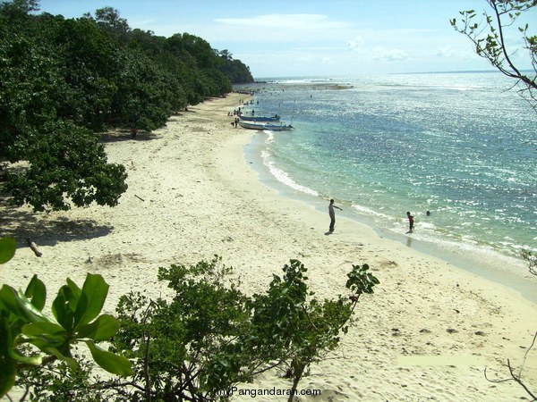 Indahnya Pasir Putih Pangandaran