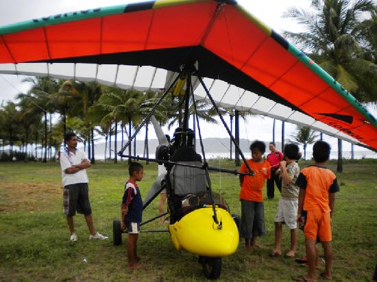 Menikmati Pangandaran Dari Pesawat Capung