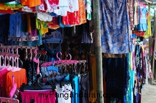 Para Penjual Baju Pantai Pangandaran