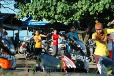 Senam Aerobic Pinggir Pantai Pangandaran