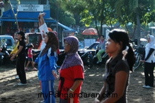 Senam Aerobic Pinggir Pantai Pangandaran