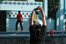 Senam Aerobic Pinggir Pantai Pangandaran 