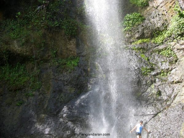 Menyusuri Cagar Alam,Melihat Indahnya Curug Pananjung