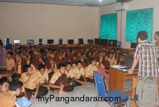 Ngobrol IT di SMPN 1 Pangandaran Bareng myPangandaran