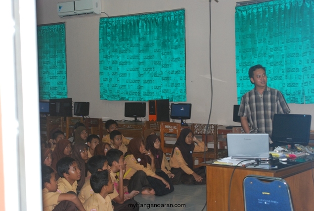 Ngobrol IT di SMPN 1 Pangandaran Bareng myPangandaran