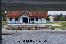 Bangunan Pelelangan Ikan Cikidang, Rusak Sebelum Terpakai