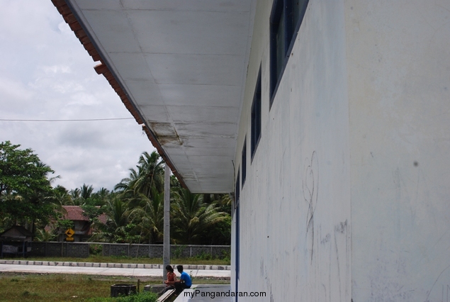 Bangunan Pelelangan Ikan Cikidang, Rusak Sebelum Terpakai