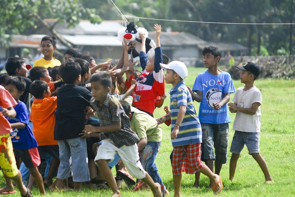 Ceria, Potret  Anak-Anak Pangandaran Dalam Acara Pangandaran Kite Exhibitions 2013