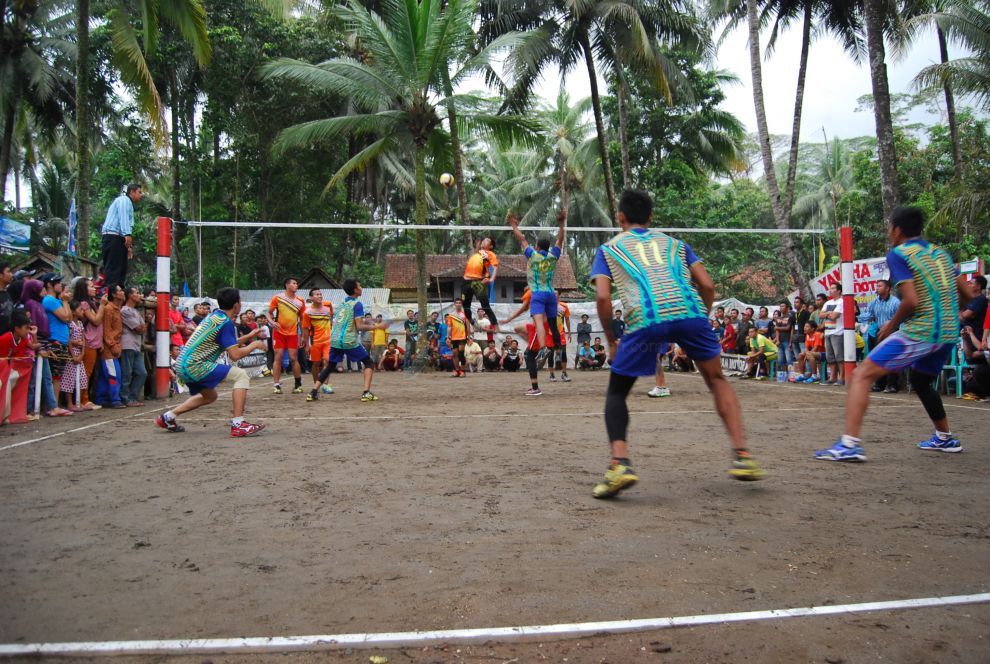 Final Open Turnamen Voly Ball Putra