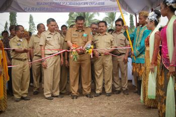 Gunting Pita Pembukaan Pameran Pendidikan SMA dan SMK 2015