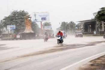 Hujan Debu Menyelimuti Kota Pangandaran