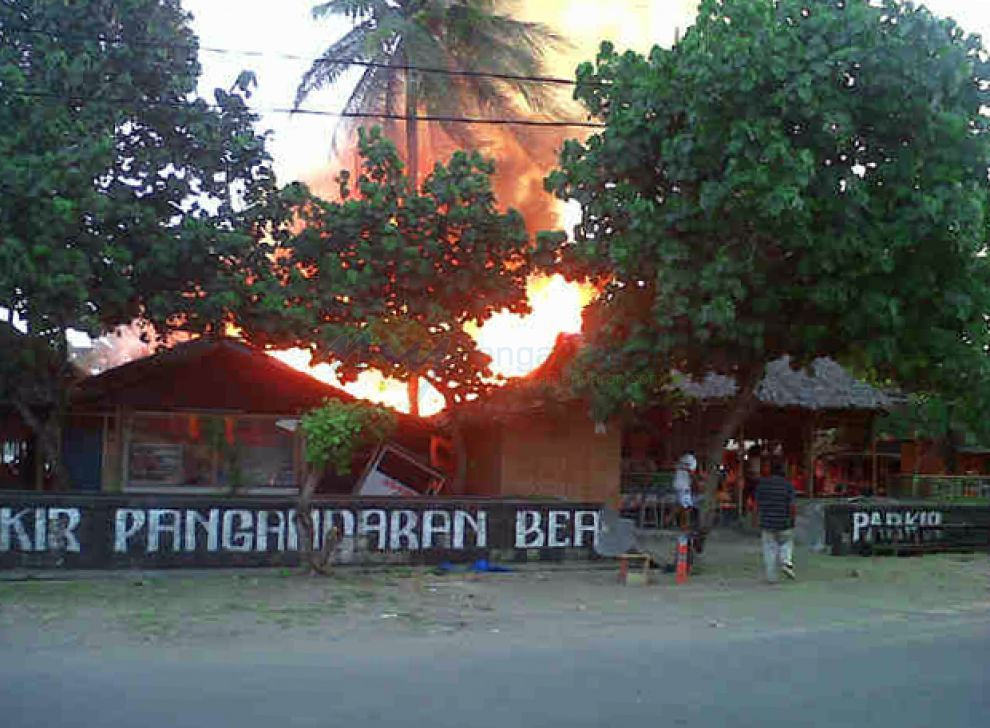 Kebakaran Cafe di Pangandaran